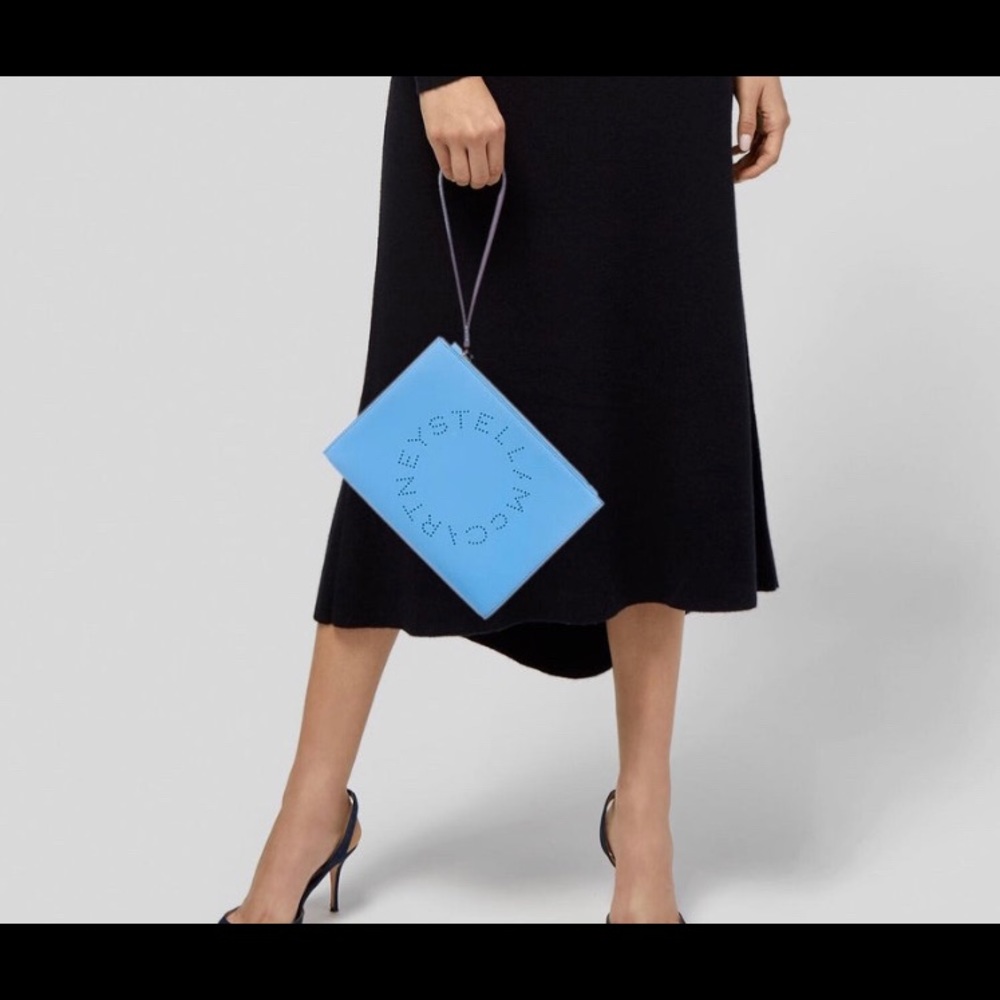 Logo Clutch. - Picture 2 of 6